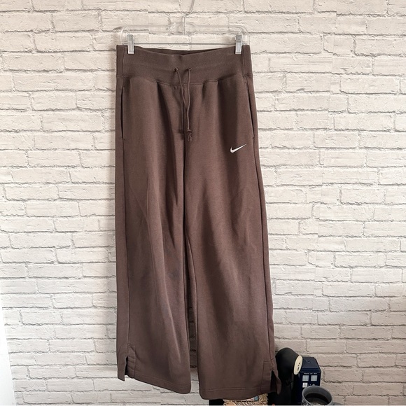 NIKE Phoenix Fleece High-Waisted Oversized Pants Brown - Picture 3 of 6